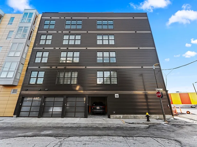 99 D St #PENTHOUSE — Photo 28
