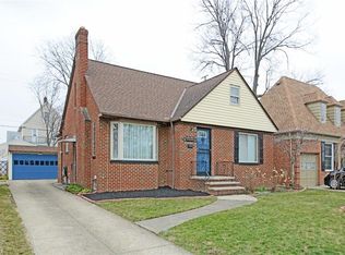 1535 Parkwood Rd, Lakewood, OH