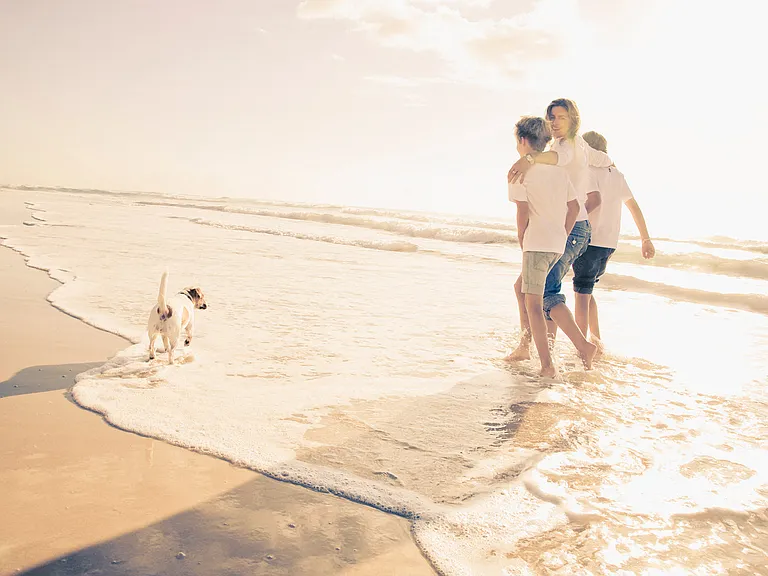 Just 13 miles to South Florida beaches