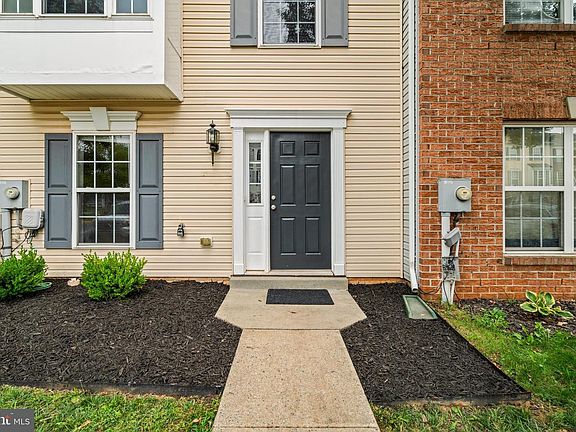 2nd image of 2502 Emerson Dr