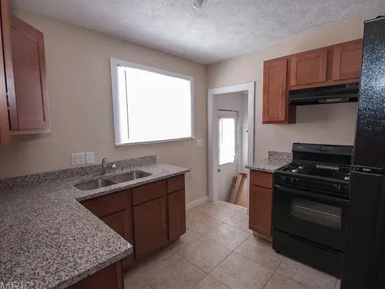 1021 Watson St SW — Photo 11