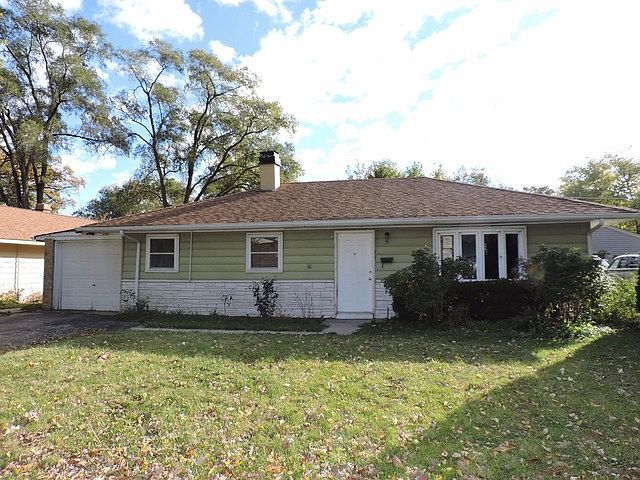 1st image of 5 Evergreen Ln