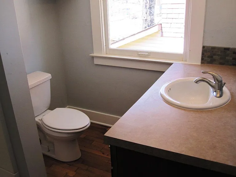 9 Auburn Ave SE — Photo 17