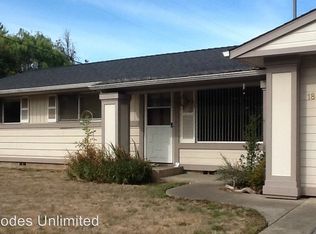 1862 NW Holly Ave, Roseburg, OR 97471