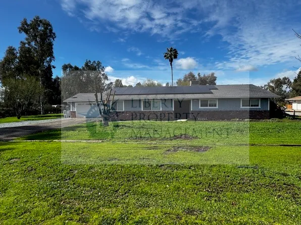 10757 N Armstrong Ave, Clovis, CA 93619