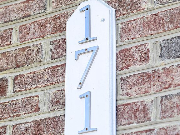3rd image of 1716 Fernwood Dr