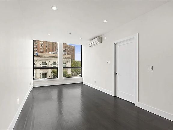 2nd image of 2505 3rd Ave APT 5A