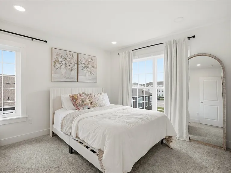 320 Highbridge Ln — Photo 27