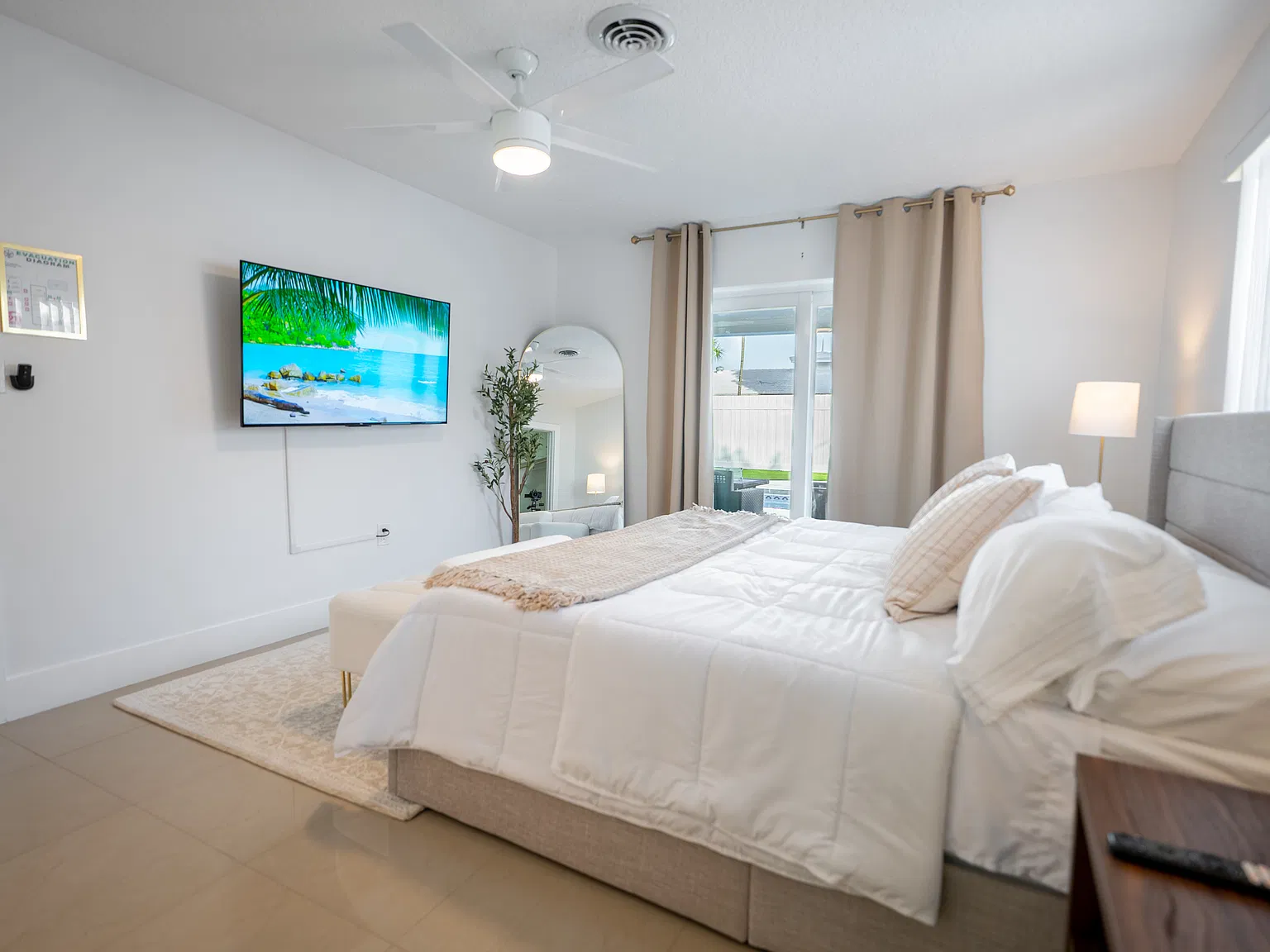 3 bed, 1570 sqft, $5,800 — Photo 3