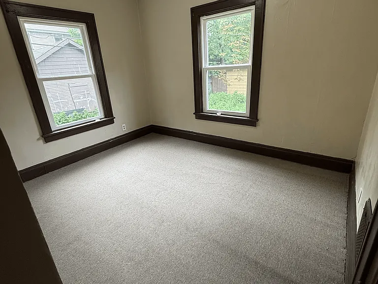27 Carthage Dr — Photo 5