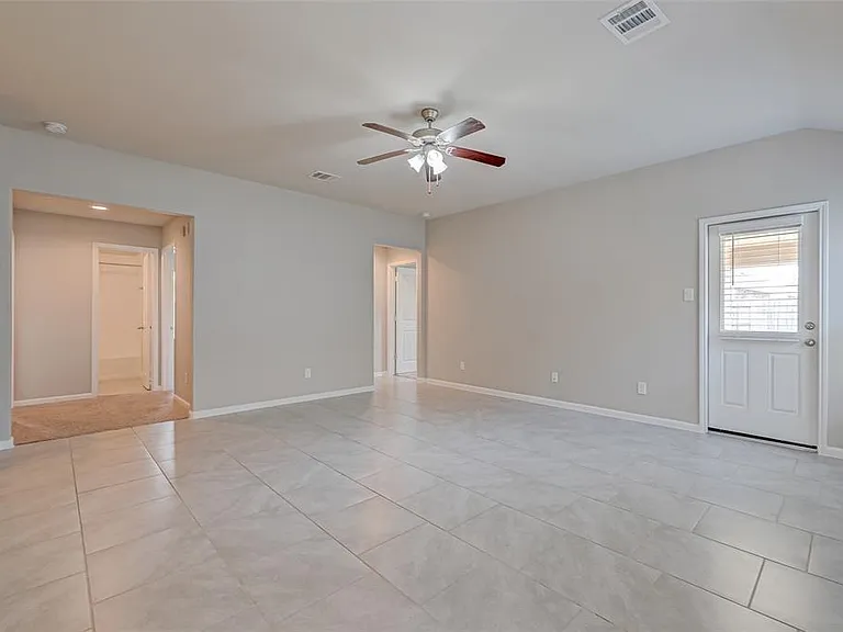 2206 Mirror Ridge Ct — Photo 7