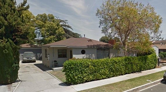 1st image of 5646 5648 1/2 Denny Ave