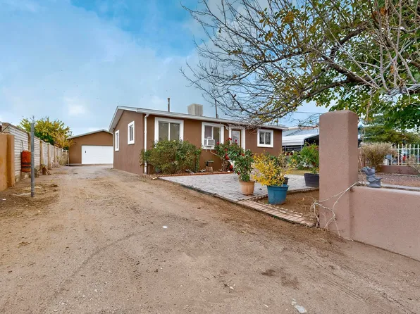 305 San Jose Ave SE, Albuquerque, NM 87102