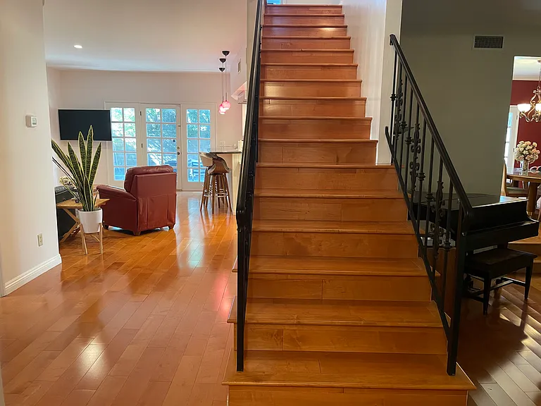 1083 E Elmwood Ave — Photo 10