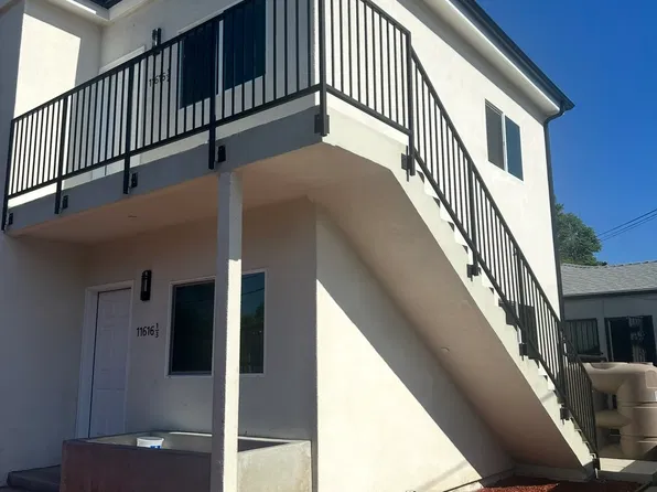 11616 Hamlin St, North Hollywood, CA