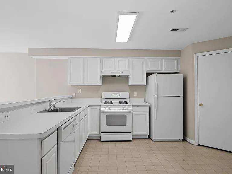 23404 Rainbow Arch Dr #115 — Photo 18