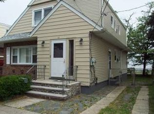 65 Riverview Rd, Jersey City, NJ 07305