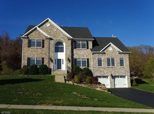 18 Mountainview Rd, Phillipsburg, NJ 08865