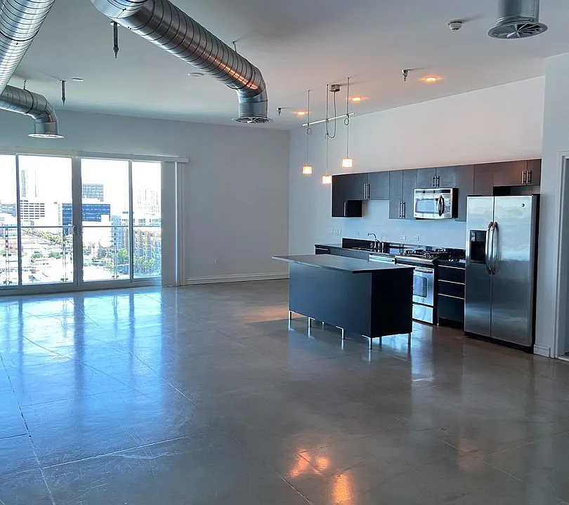 200 Hoover Ave #1010