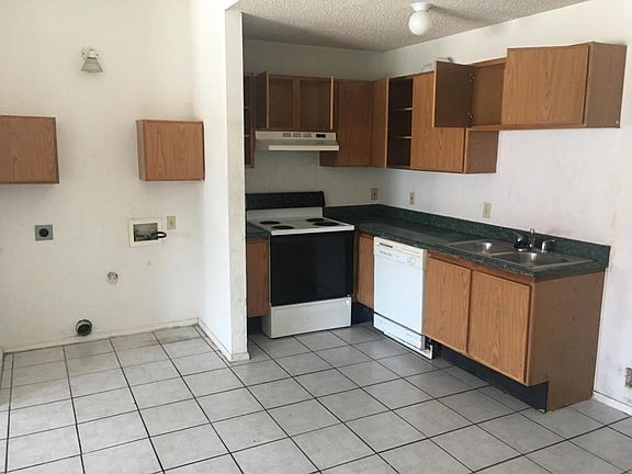 2nd image of 4106 Lennox APT 4