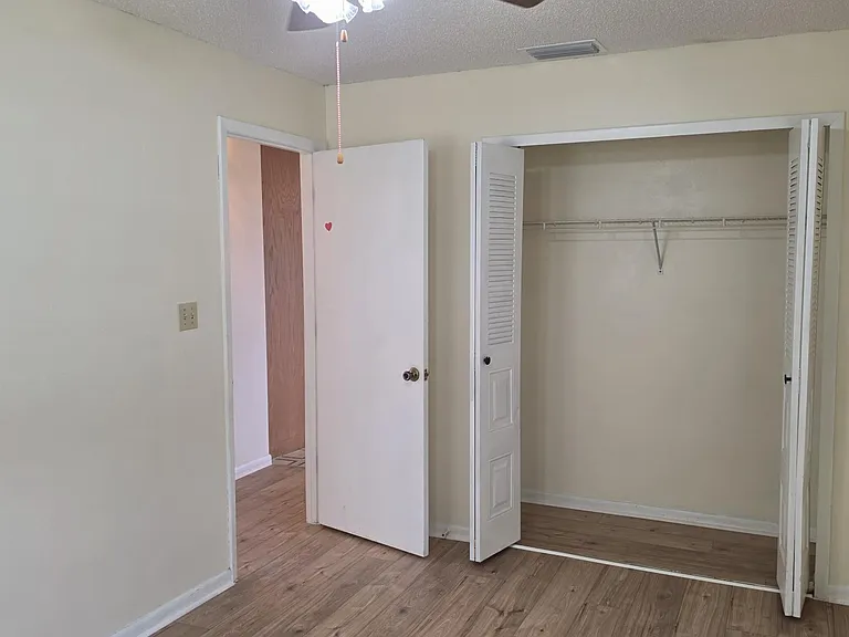 1531 Lake Clay Dr — Photo 11