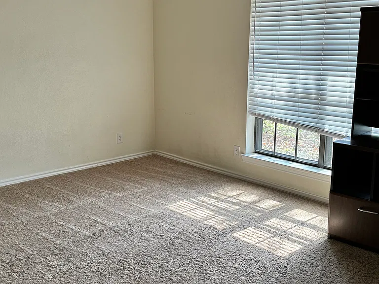 9001 Hunters Glen Trl — Photo 15