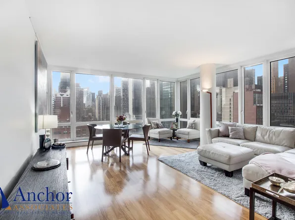 250 East 53rd Street image 1 of 19