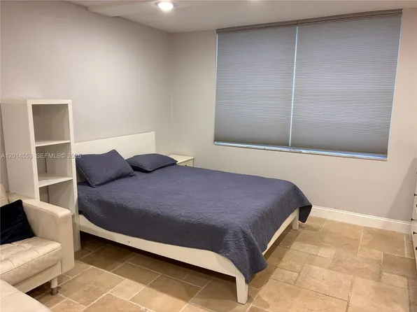 2780 NE 183rd St, Aventura, FL
