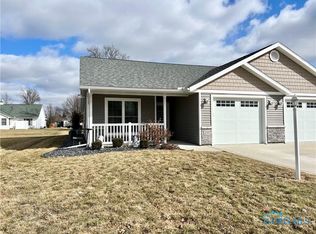 233 Chelsea Dr, Defiance, OH 43512