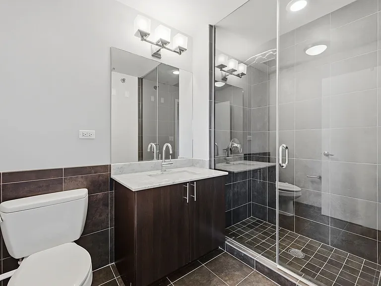 235 W Van Buren St #4501 — Photo 5