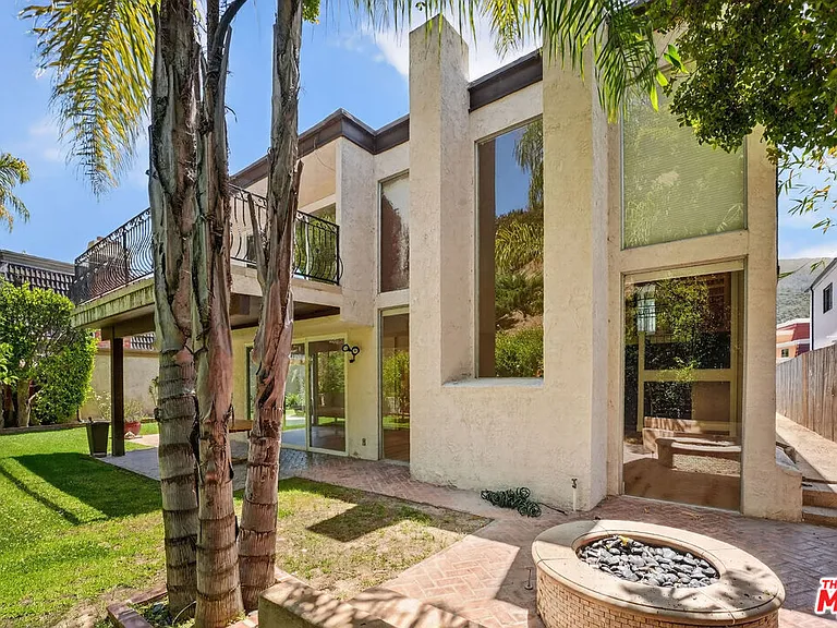 1288 Calle De Sevilla — Photo 29
