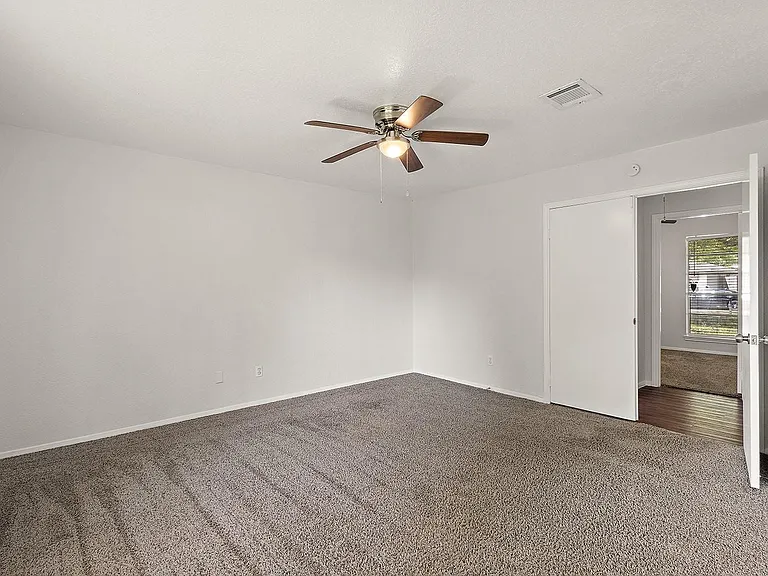 22307 Red River Dr — Photo 9