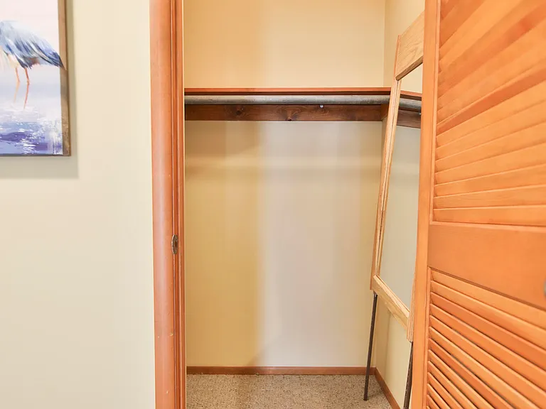 21 Brown Ave — Photo 40