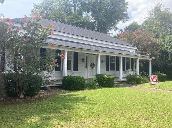 245 N Harris St, Sandersville, GA 31082