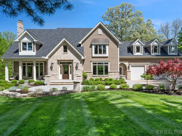 42W034 Oak Hill Dr, Saint Charles, IL 60175