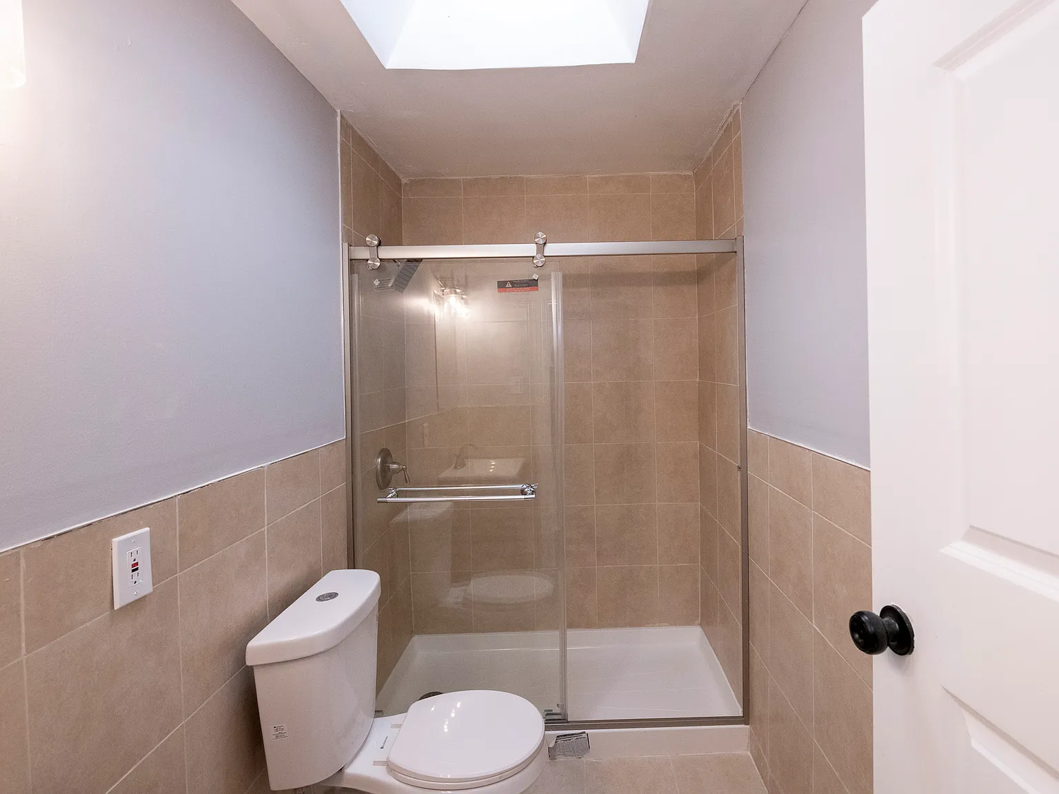 3 bed, 1060 sqft, $2,000 — Photo 4
