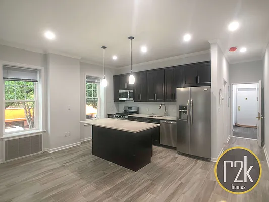 Rented by Realty 2000 Corp | media 52