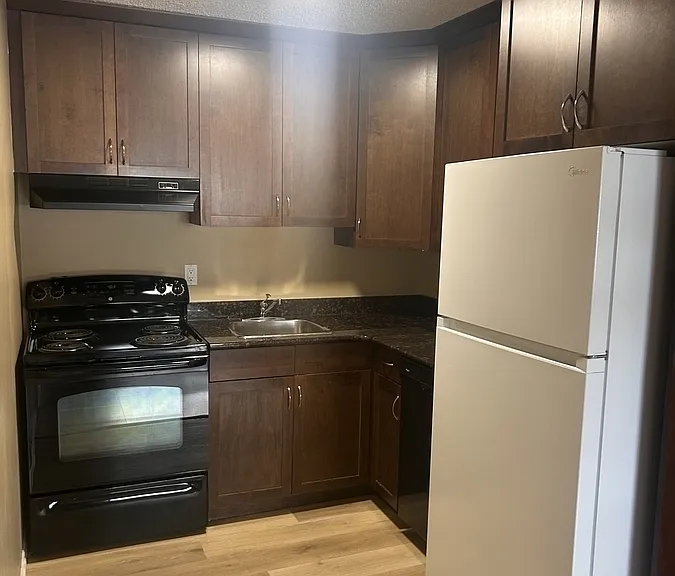 1013 Lansdowne Ave #103 — Photo 3