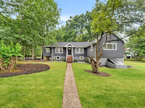 1 Albion Rd, Billerica, MA 01821