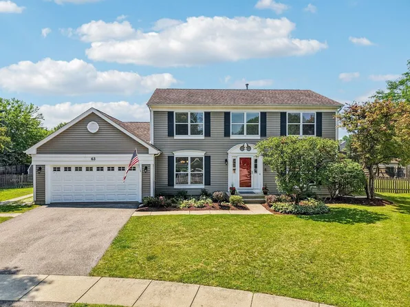 63 E Cambridge Ct, Grayslake, IL 60030
