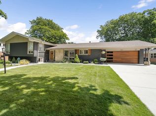 2901 Chatham St, Racine, WI 53402