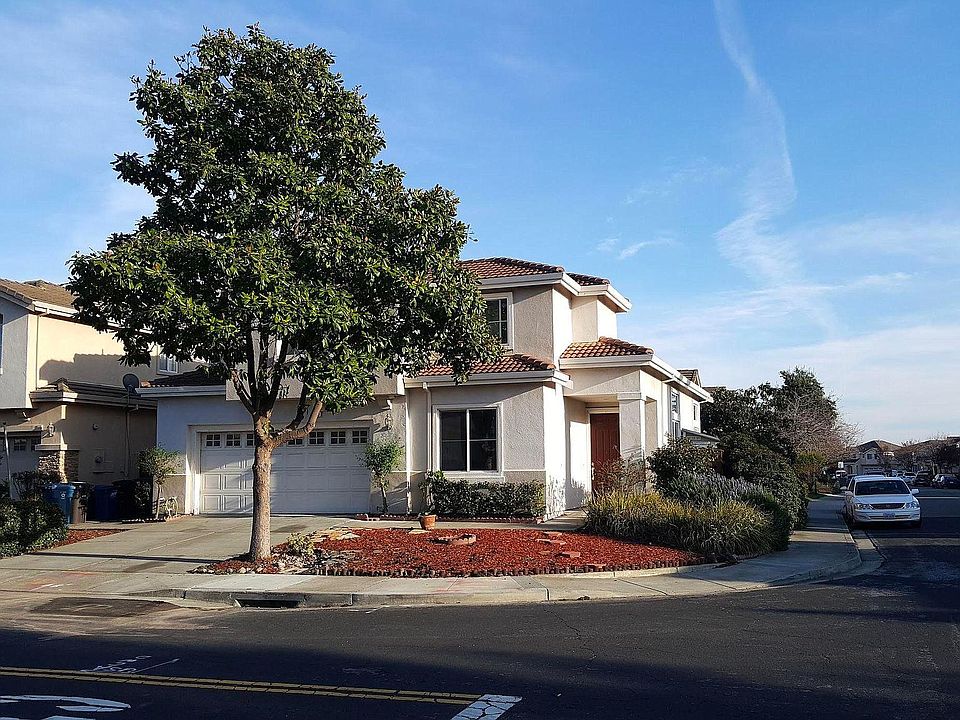 1st image of 1040 Blue Spruce Ln