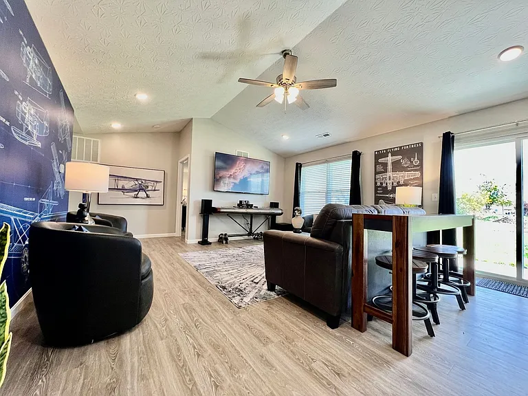 804 Pierson Rd — Photo 15