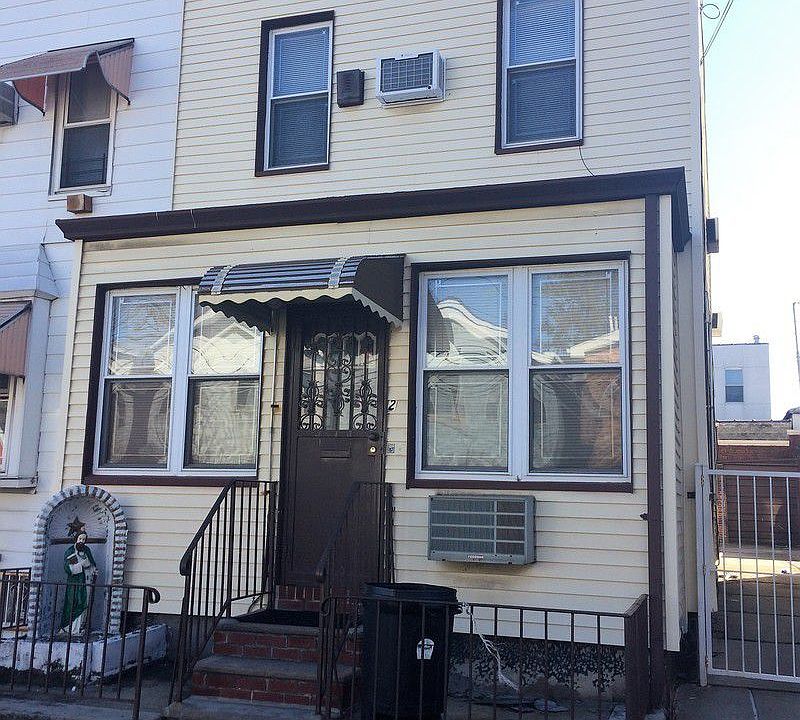 1st image of 2069 41st St