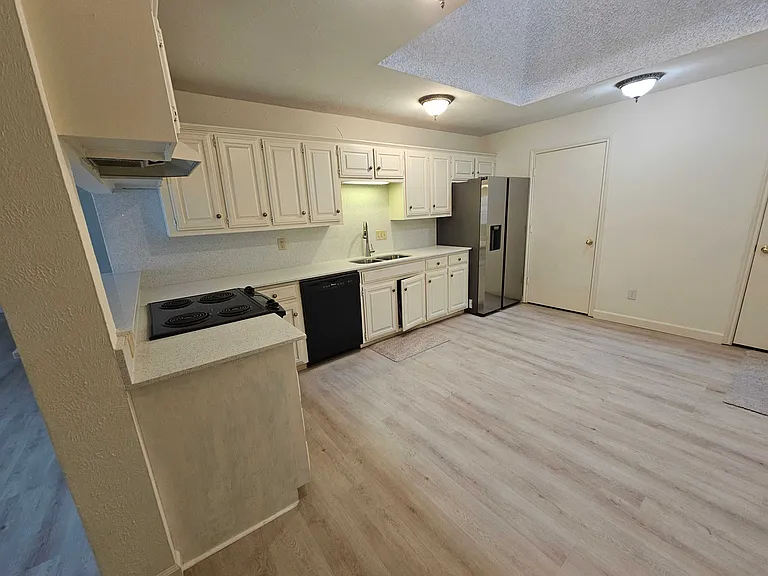 1608 Nest Pl — Photo 12
