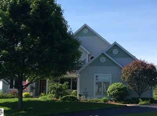 5226 S Shoreview Cir, Suttons Bay, MI 49682