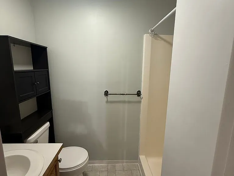 303 Jefferson Ave — Photo 9