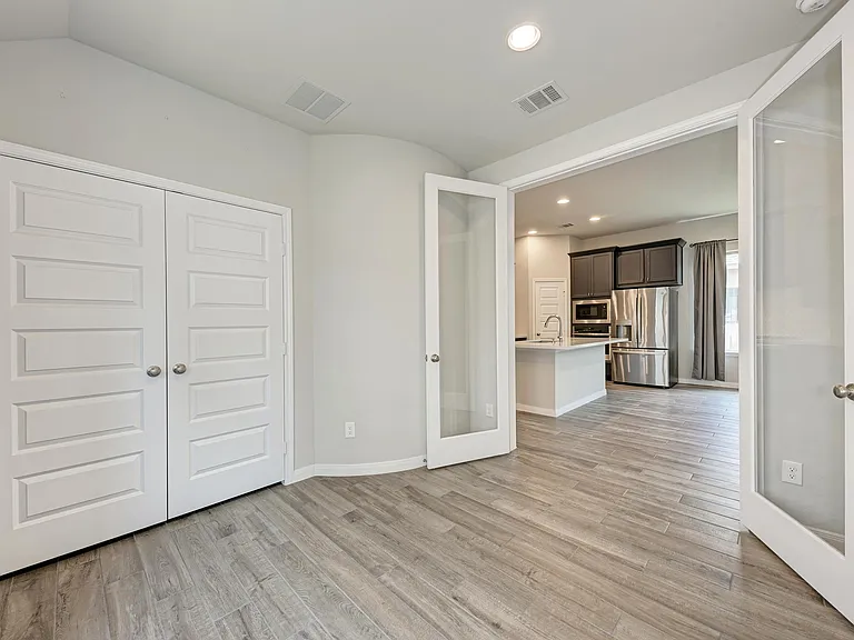 144 Danielson St — Photo 23