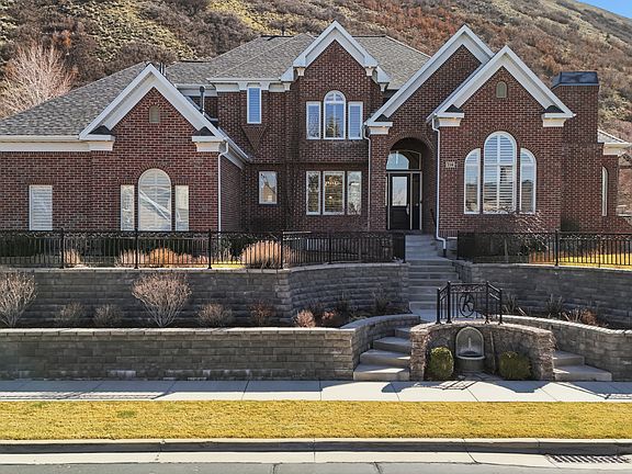 4th image of 714 E Draper Heights Way