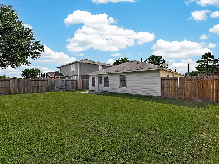 19119 Yaupon Ranch Dr — Photo 38